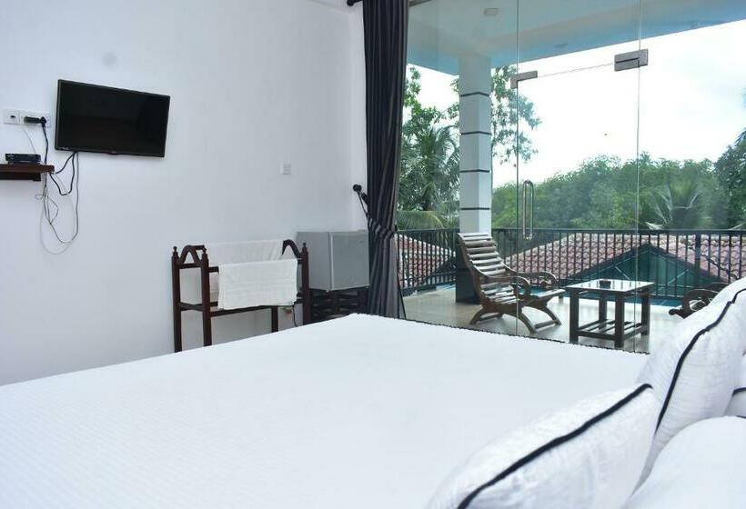 디럭스 룸, Minuri Villa