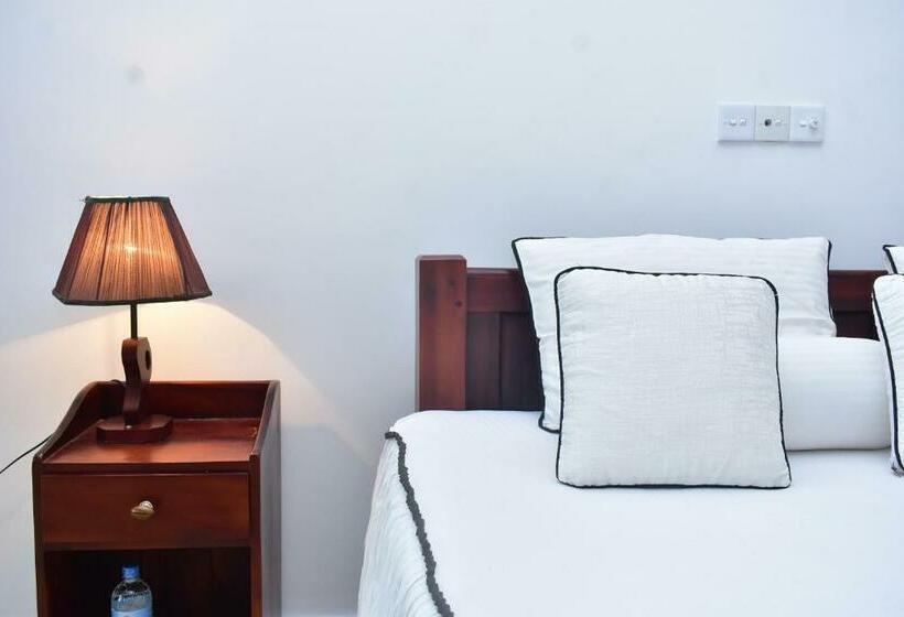 디럭스 룸, Minuri Villa