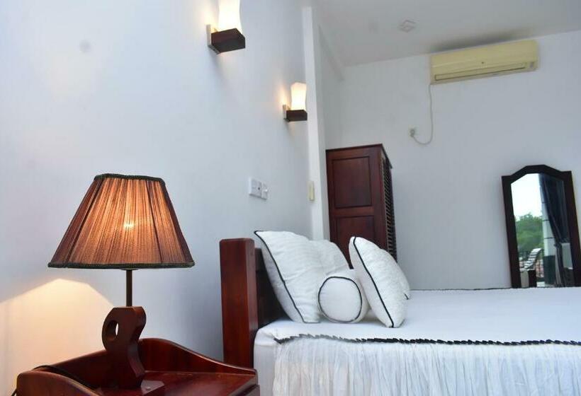 디럭스 룸, Minuri Villa