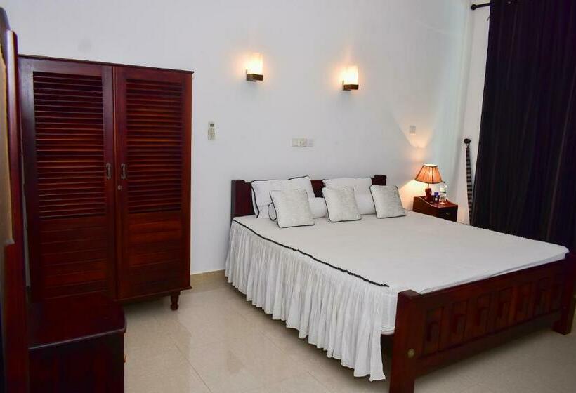 디럭스 룸, Minuri Villa