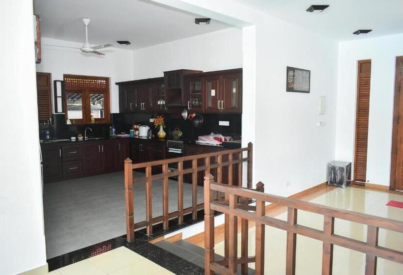 디럭스 룸, Minuri Villa