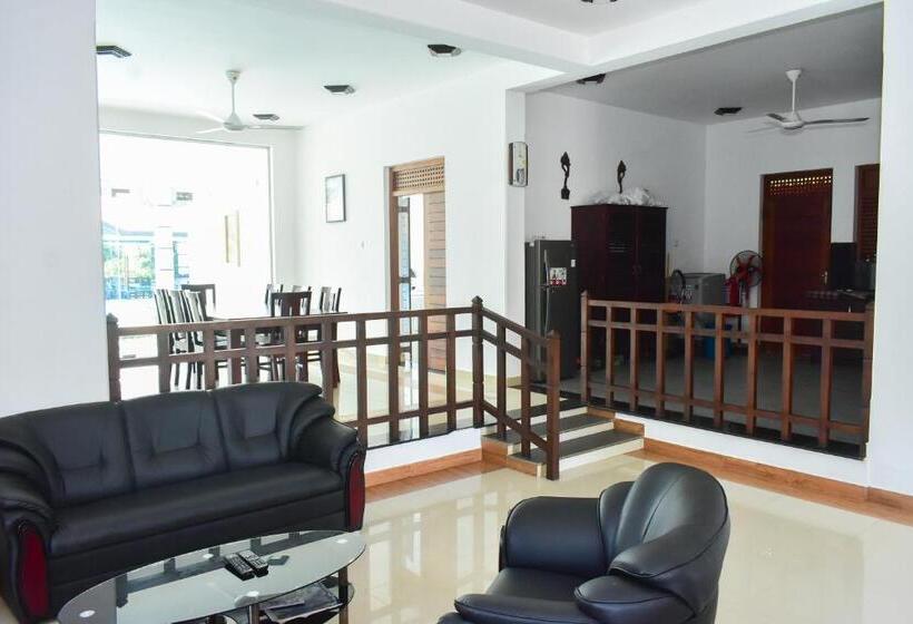 디럭스 룸, Minuri Villa