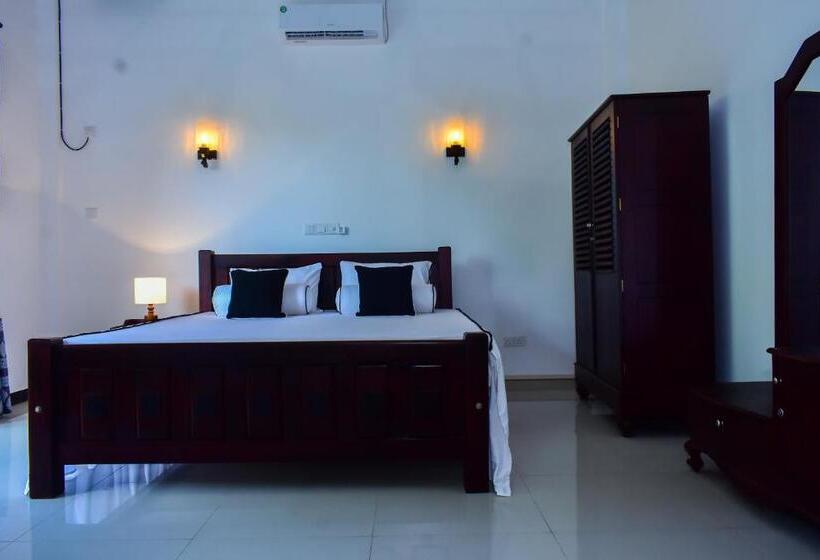 발코니 디럭스 룸, Minuri Villa