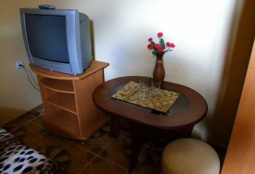 اتاق سوپریور, Nautilus