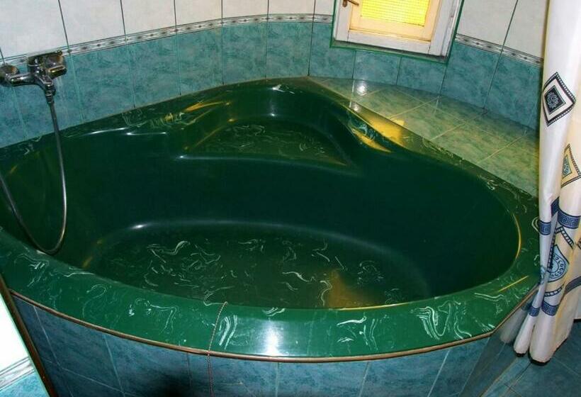 سوییت جونیور, Nautilus