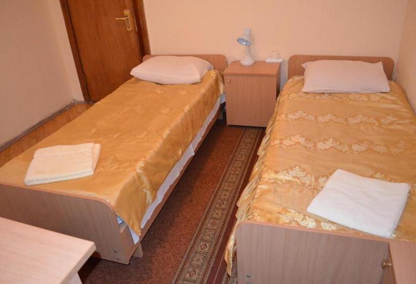 اتاق استاندارد چهار تخته, Predslava