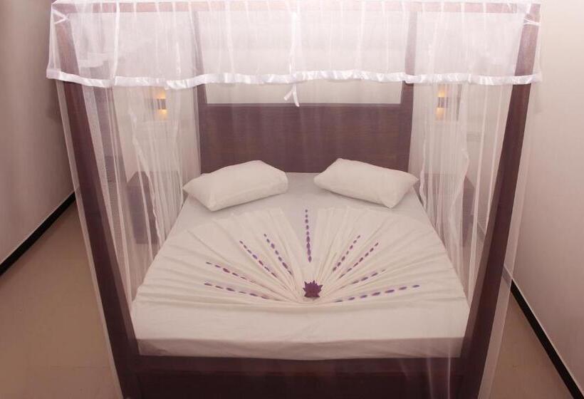 Deluxe room with river view, Tinara River Inn, Weligama