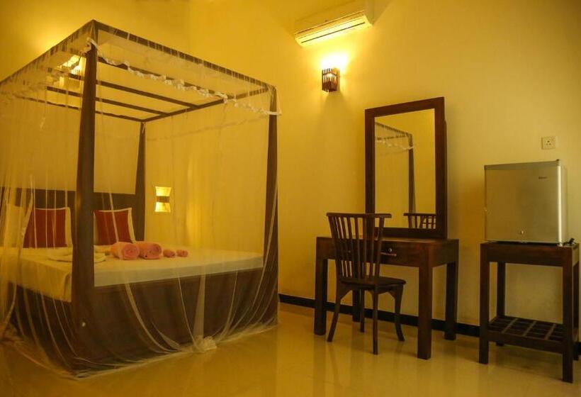 Deluxe room with river view, Tinara River Inn, Weligama