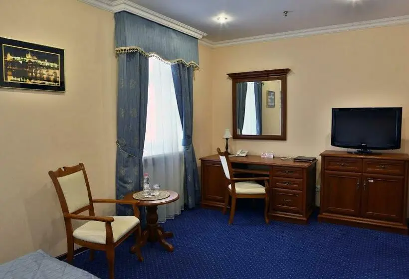 Habitación Estàndard Individual, Ukraine Rivne