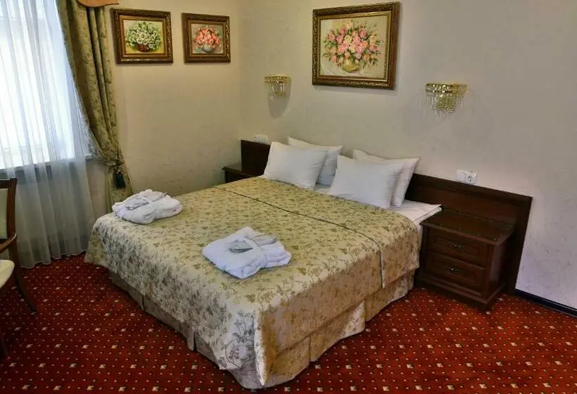 Suite, Ukraine Rivne
