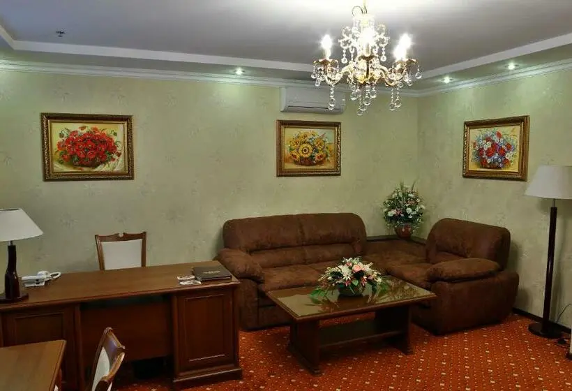Suite, Ukraine Rivne