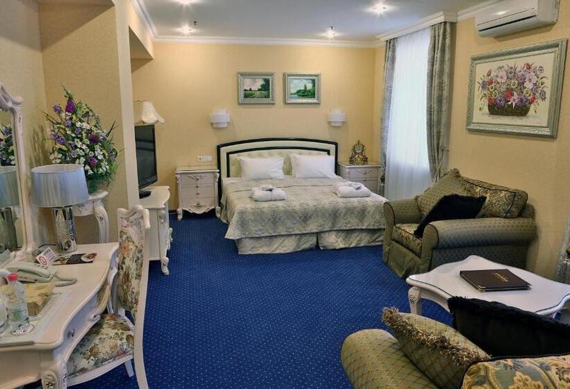 컴포트 주니어 스위트, Ukraine Rivne
