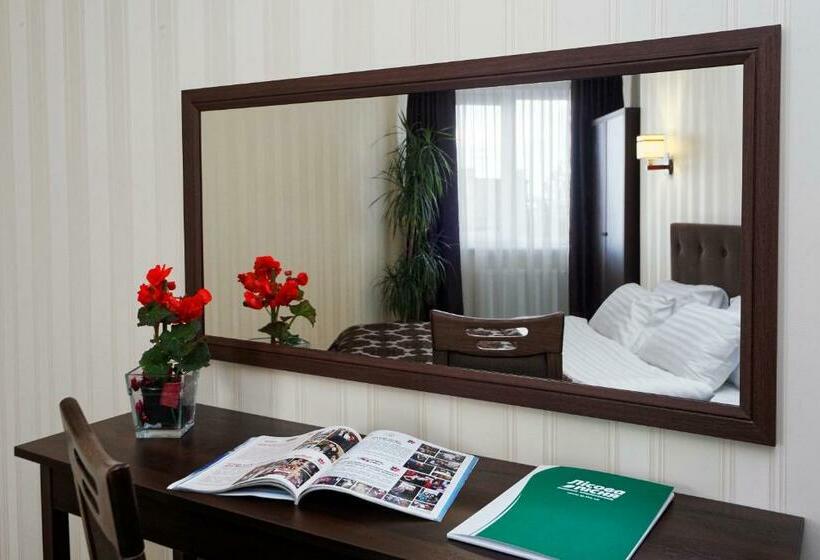 شقة غرفة واحدة, Lisova Pisnia Resort