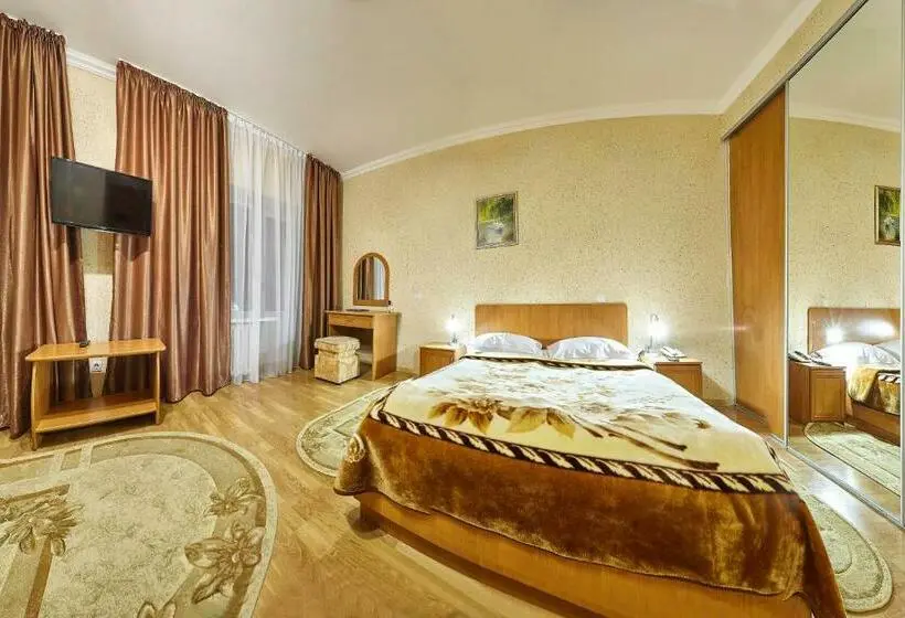 Juniorsviitti, Resort Hotel Karpaty