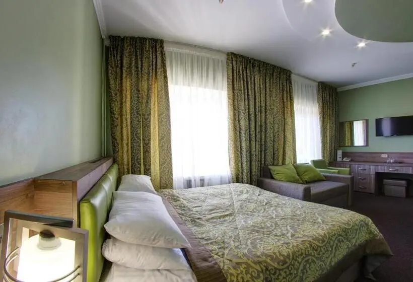 Juniorsviitti, Resort Hotel Karpaty