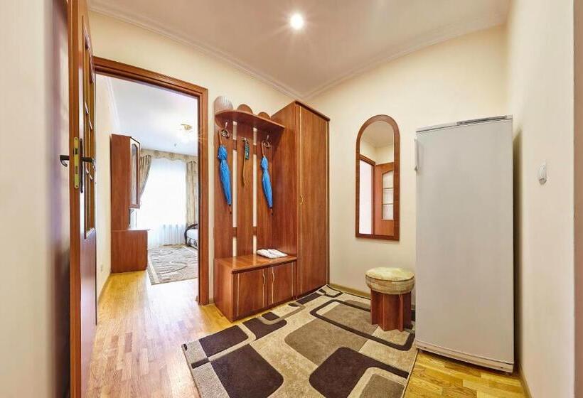 سوییت, Resort Hotel Karpaty