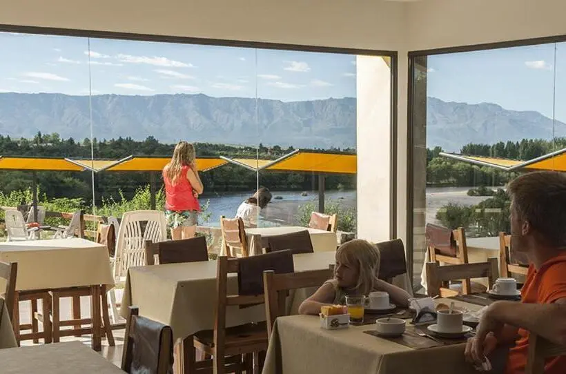 Standard Kolmen Hengen Huone, Balcón Del Río, Hotel De Campo Y Cabañas