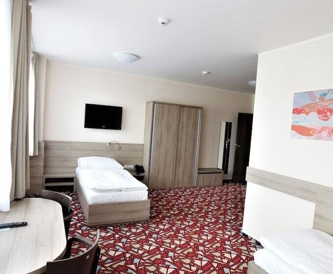 适合残疾人使用的标准间, Arena