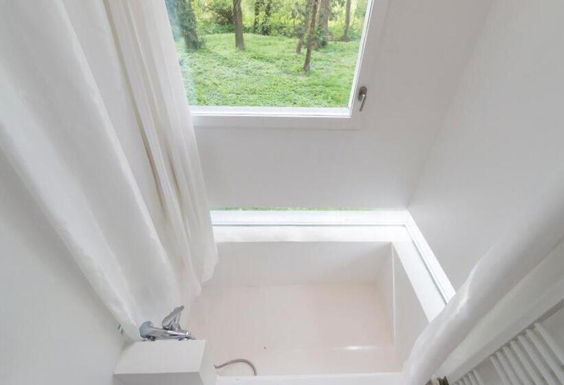 חדר סטנדרט, Chateau Třebešice