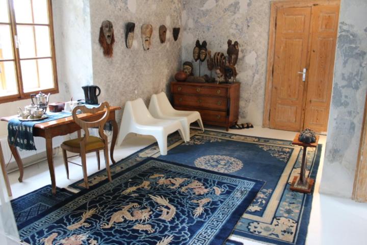 Номер Стандарт, Chateau Třebešice