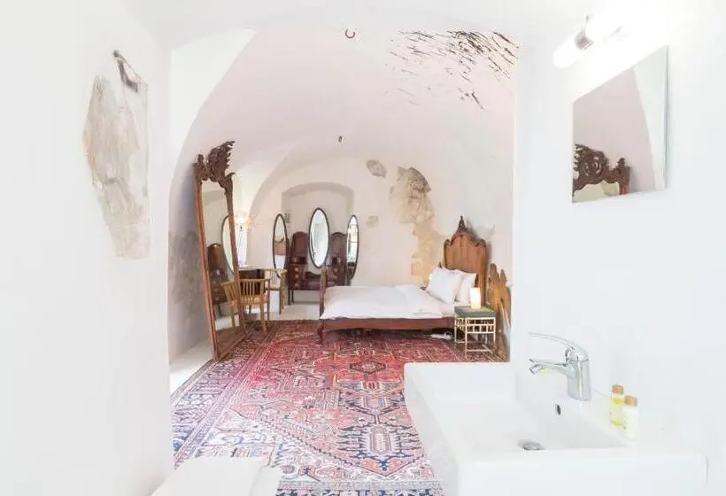 ガーデンビュースタンダードルーム, Chateau Třebešice