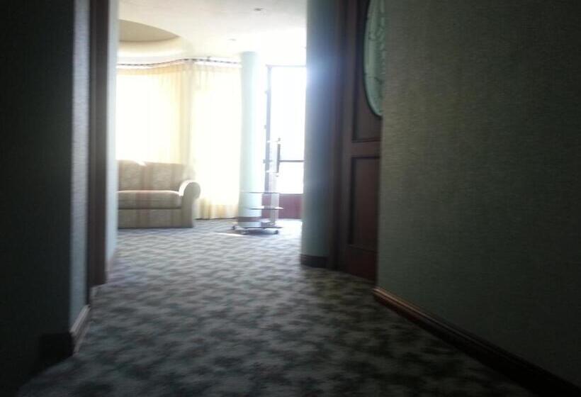 سوییت لوکس, Eden by Bluebay