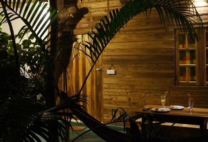 اتاق استاندارد با بالکن, Garden Cottage Arugambay