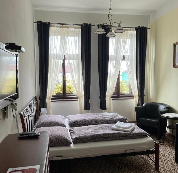 إستوديو قياسى, Maxim