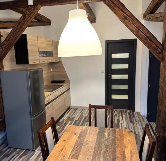 شقة غرفة واحدة, Maxim