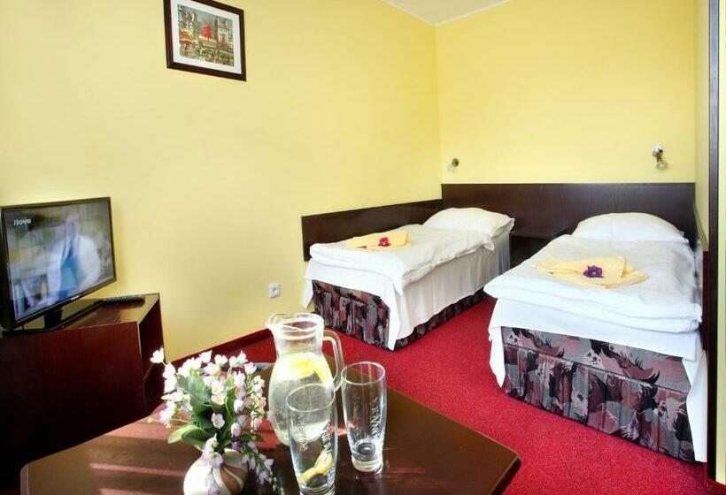 Номер Стандарт, Milan Vopicka