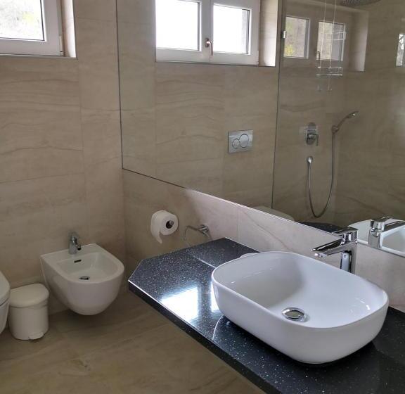 Семейный Номер Deluxe, Milan Vopicka