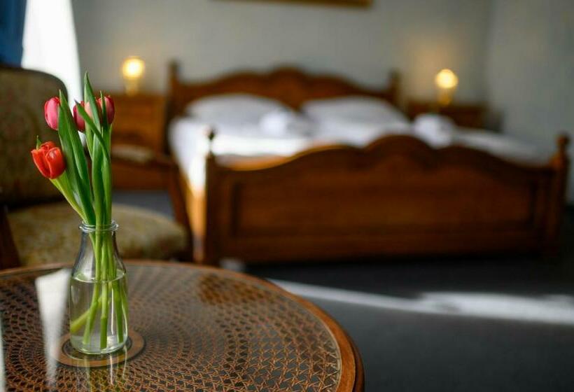 חדר דלוקס, Na Zámečku