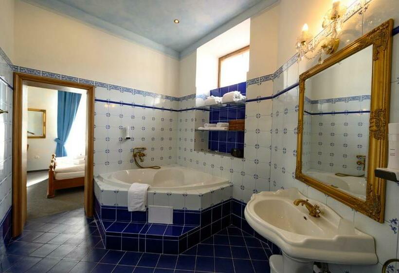 חדר דלוקס, Na Zámečku