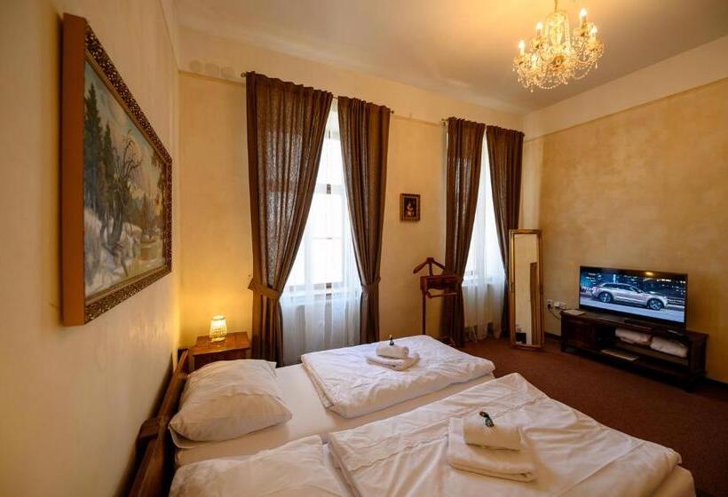 חדר דלוקס, Na Zámečku