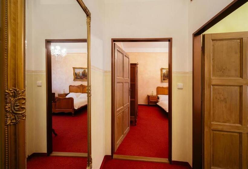 סוויטה דלוקס, Na Zámečku