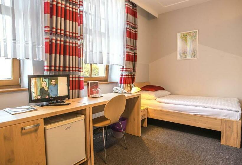 غرفة قياسية, Praděd Thamm