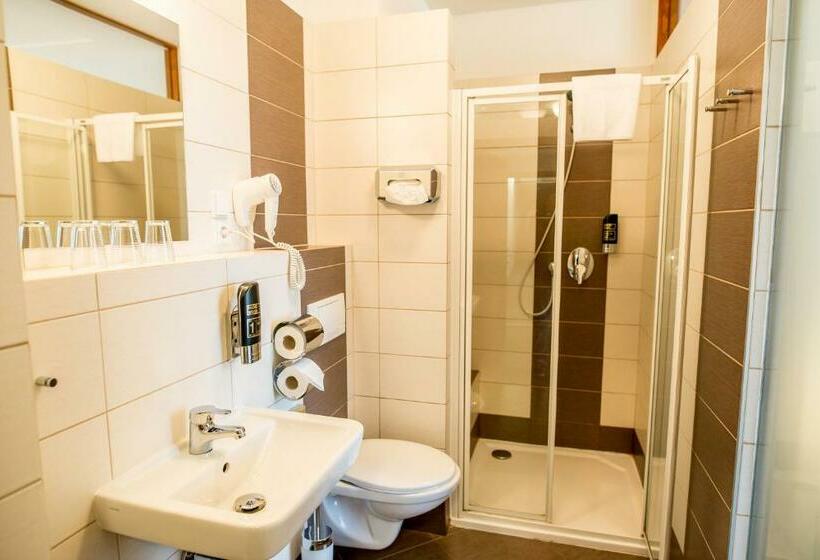 غرفة قياسية, Praděd Thamm