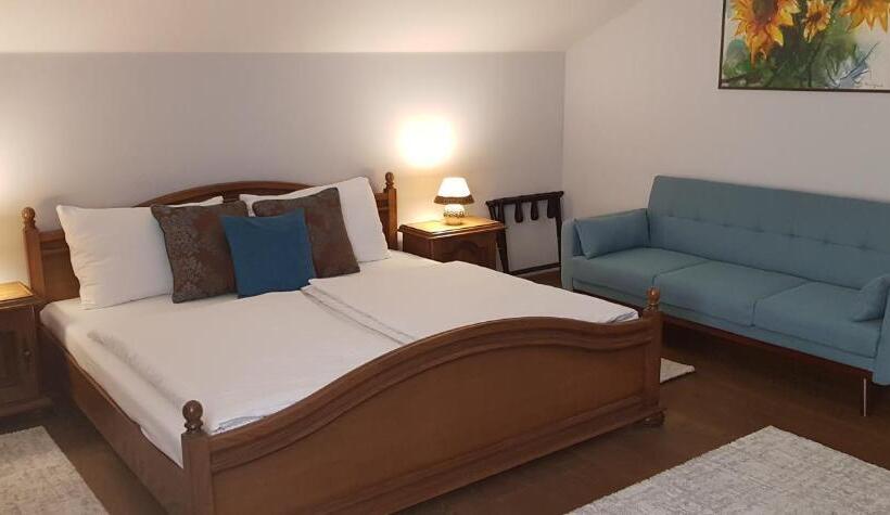 غرفة ديلوكس سرير كينج, Praděd Thamm