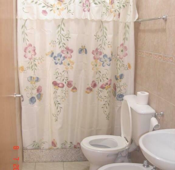 اتاق استاندارد سه نفره, San Carlos