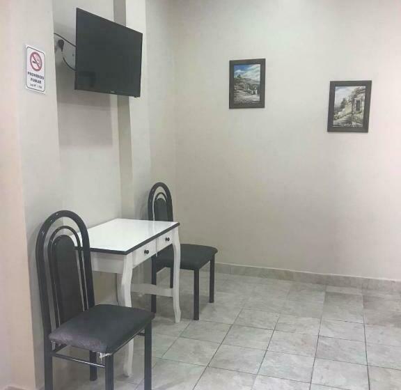 اتاق استاندارد سه نفره, San Carlos
