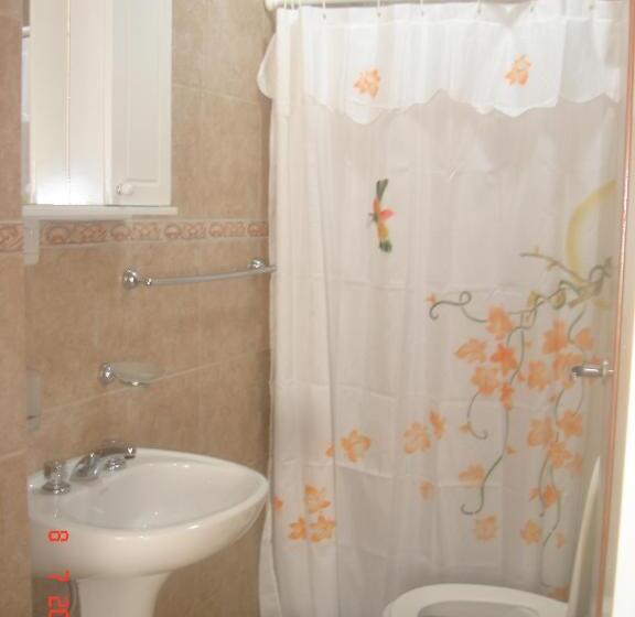 اتاق اکونومی, San Carlos