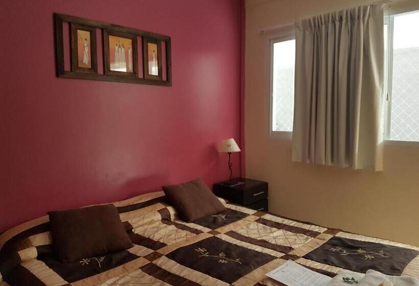 اتاق اکونومی یک تخته, San Carlos