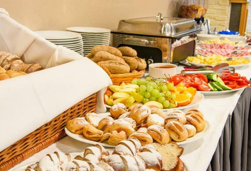 اتاق استاندارد سه نفره, Sport