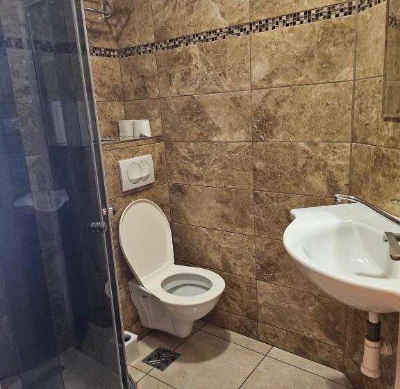 اتاق استاندارد چهار تخته, Taurus