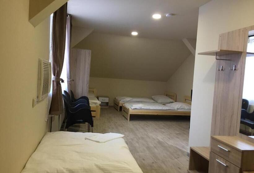 اتاق پنج‌تخته استاندارد, Taurus