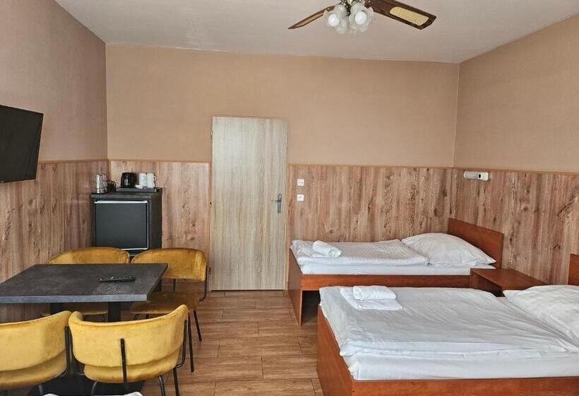 اتاق استاندارد چهار تخته, Taurus