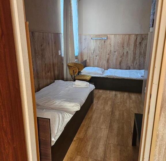 اتاق پنج‌تخته استاندارد, Taurus