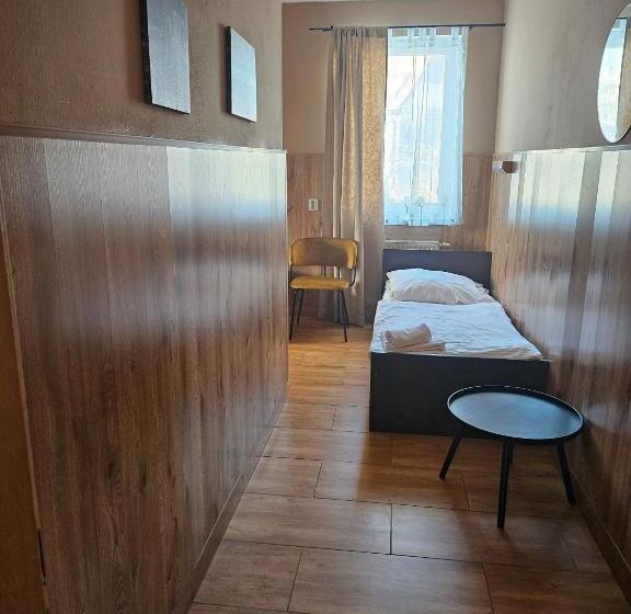 اتاق پنج‌تخته استاندارد, Taurus