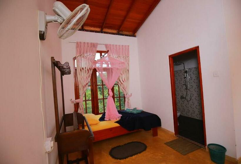 バルコニー付きスタンダードルーム, Tea Forest Lodge