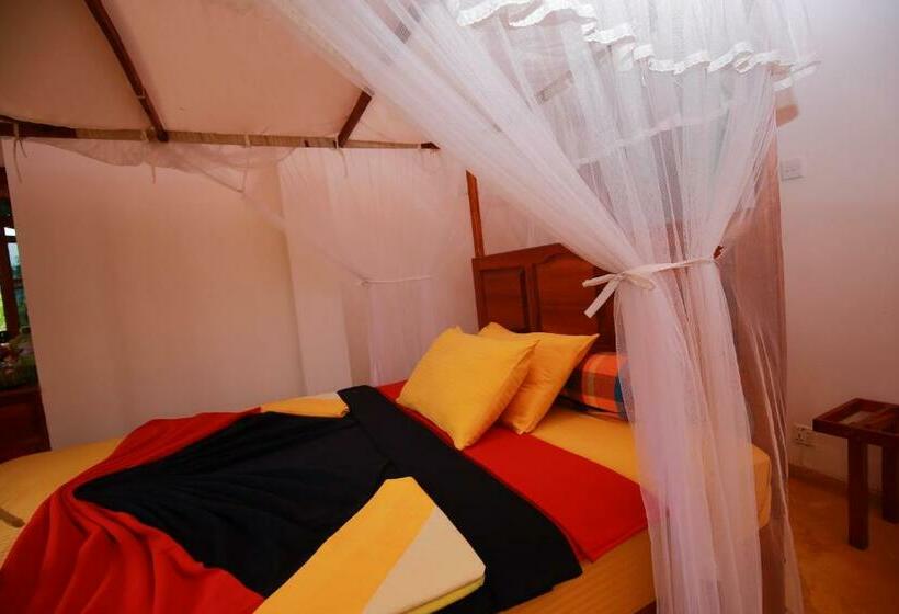 バルコニー付きスタンダードルーム, Tea Forest Lodge